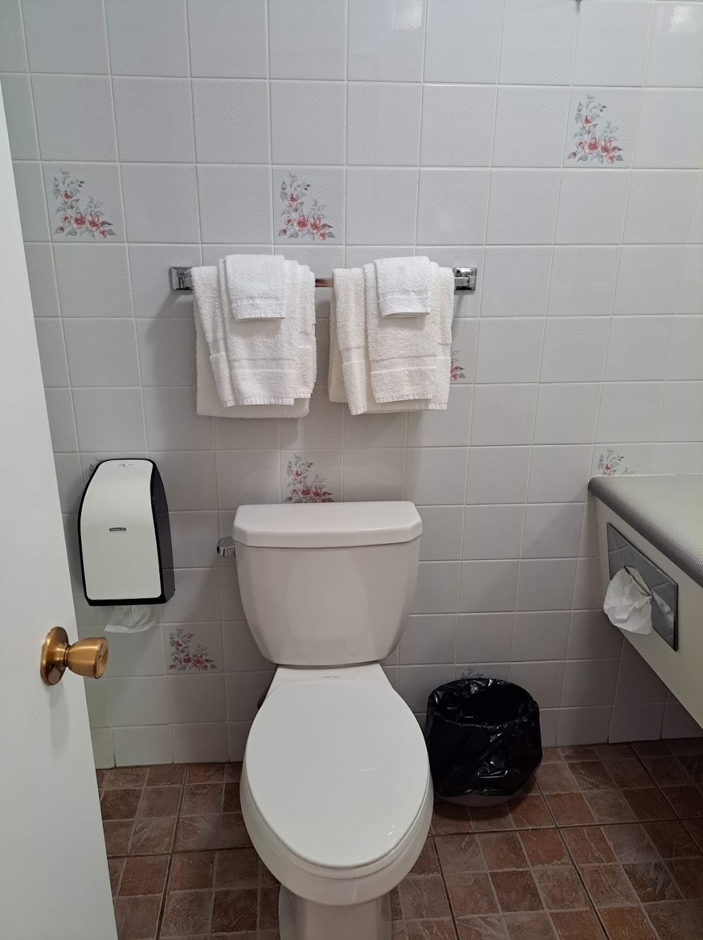 Motel Le Marinier Enr | 289 QC-138, Les Escoumins, QC G0T 1K0, Canada | Phone: (418) 233-3309
