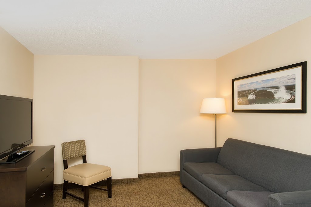 Wyndham Garden Niagara Falls Fallsview | 6141 Fallsview Blvd, Niagara Falls, ON L2G 3V7, Canada | Phone: (905) 374-4244