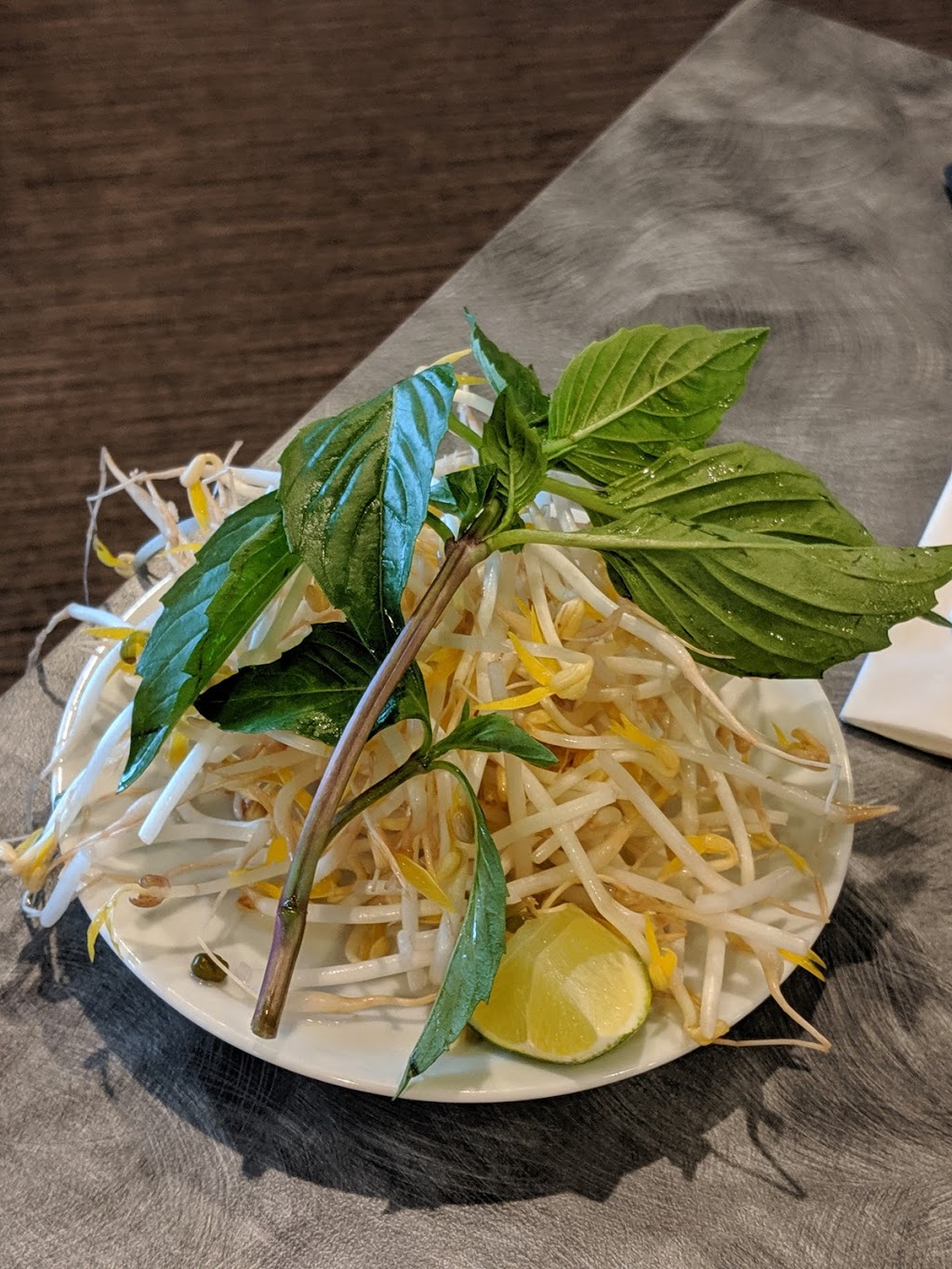 Saigon Maxim | 8338 18 St SE, Calgary, AB T2C 4E4, Canada | Phone: (587) 353-0033