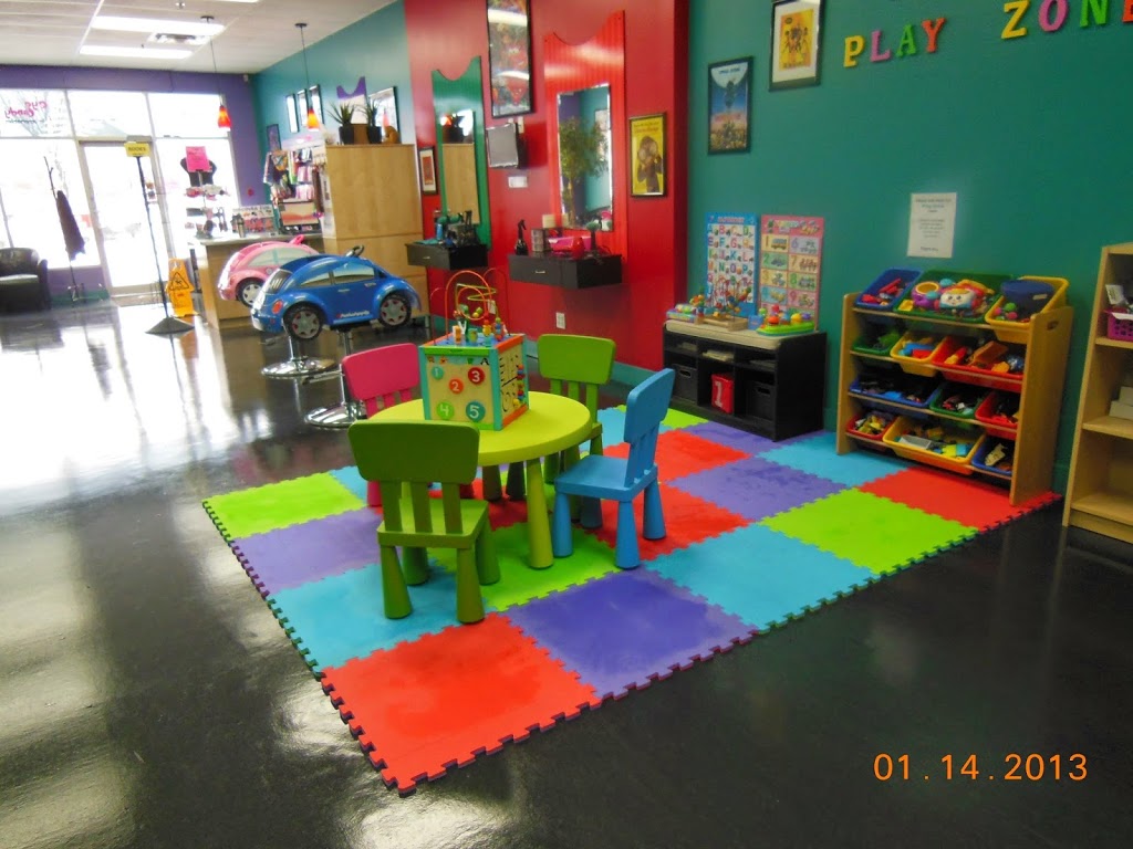 Giggles Cuts for Kids | 19, 4307 130 Ave SE, Calgary, AB T2Z 3V8, Canada | Phone: (403) 453-0664