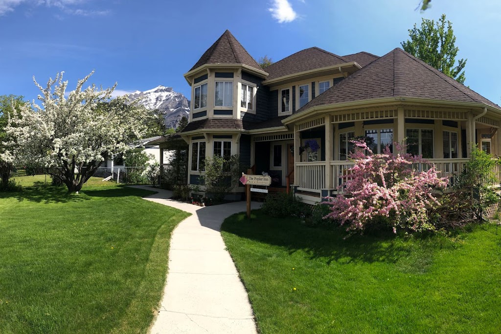 The Poplar Inn | 316 Lynx St, Banff, AB T1L 1B7, Canada | Phone: (403) 760-8688