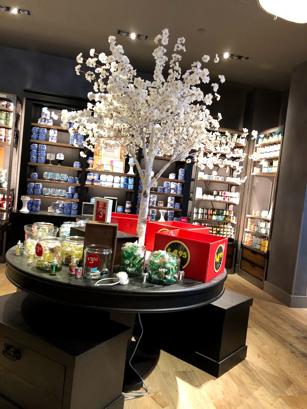 Bath & Body Works | 1 Outlet Collection Way, Leduc, AB T9E 1J5, Canada | Phone: (780) 670-1421
