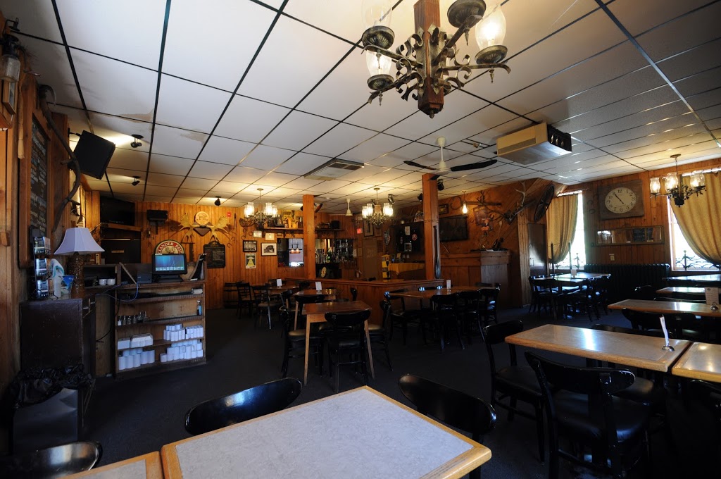 E JS At Baden Tavern | 39 Snyders Rd W, Baden, ON N3A 2M1, Canada | Phone: (519) 634-5711