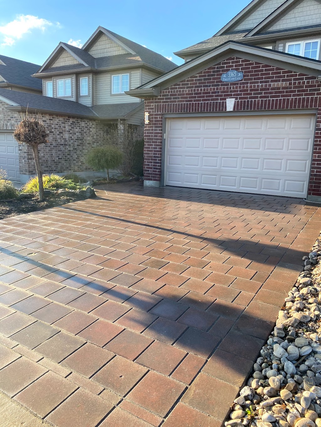 JD Interlocking | Komoka, ON N0L 1R0, Canada | Phone: (519) 615-4301