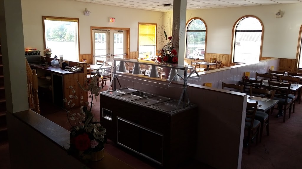 East West Restaurant | 693 Main St, Dartmouth, NS B2W 3T6, Canada | Phone: (902) 462-8738