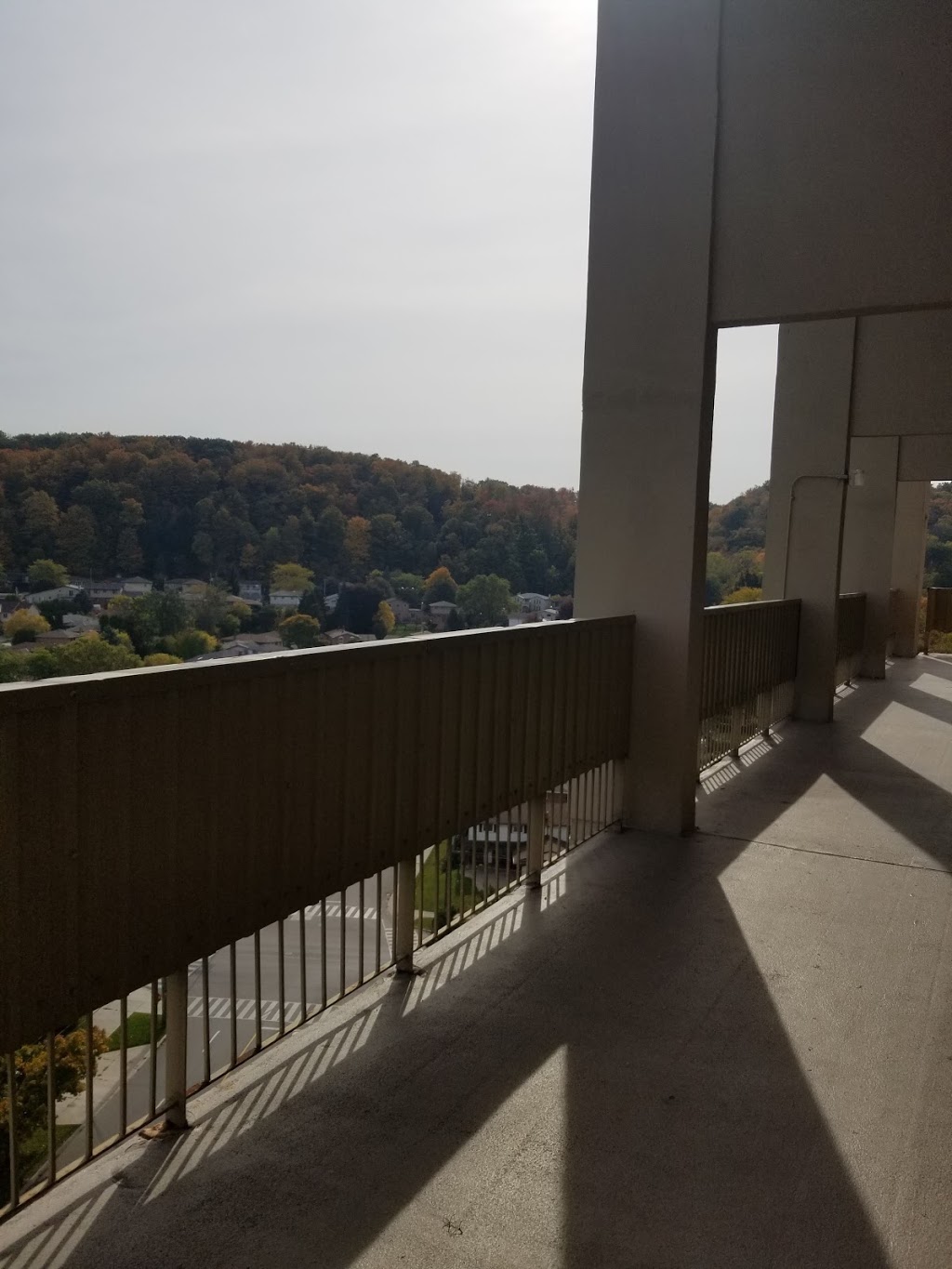 Parkview Terrace | 350 Quigley Rd, Hamilton, ON L8K 5N2, Canada | Phone: (905) 578-2006