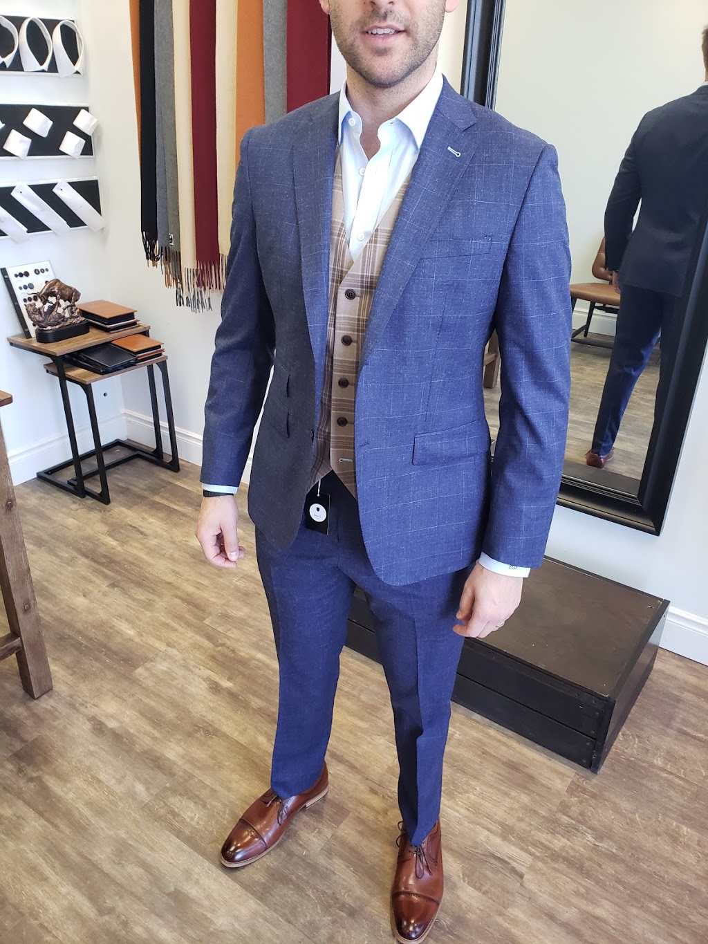 Gents Custom Wear | 2155 Leanne Blvd unit 101A, Mississauga, ON L5K 2L6, Canada | Phone: (647) 655-4966
