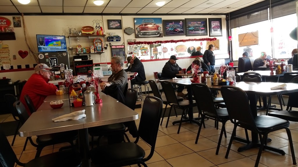 Colonial Restaurant | 2842 Pine Grove Ave, Port Huron, MI 48060, USA | Phone: (810) 985-7333