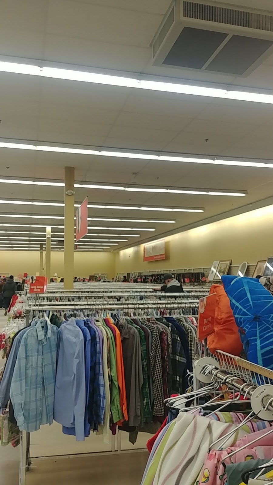 Value Village | 50 Horseshoe Crescent, Waterdown, ON L0R 2H2, Canada | Phone: (905) 689-0565