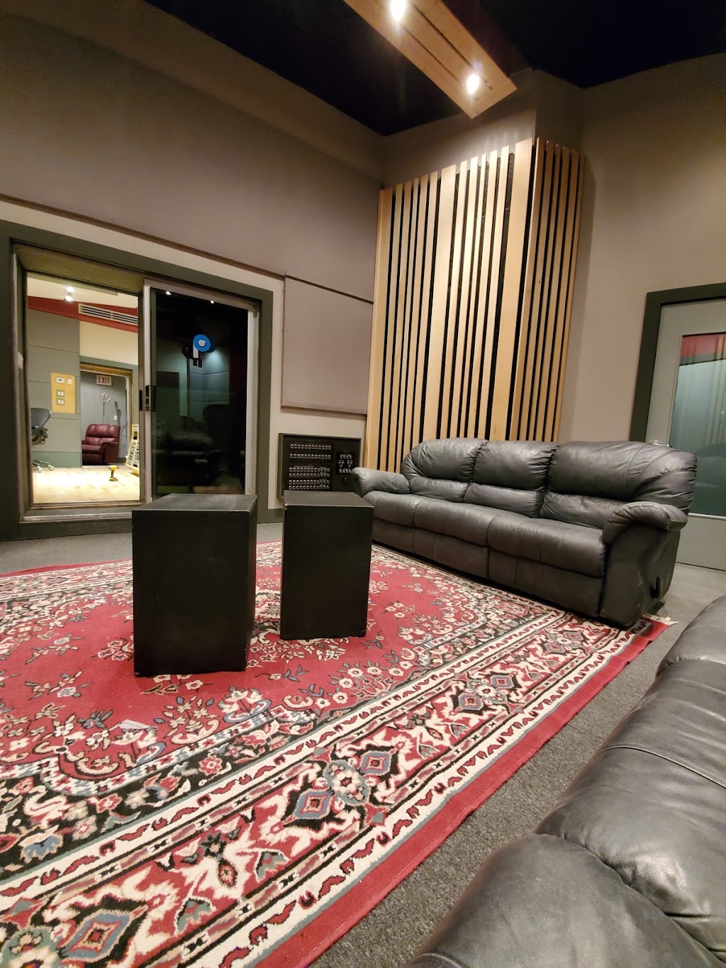 Phase One Media Group Inc | 1121 Bellamy Rd N #5, Scarborough, ON M1H 3B9, Canada | Phone: (416) 291-9553