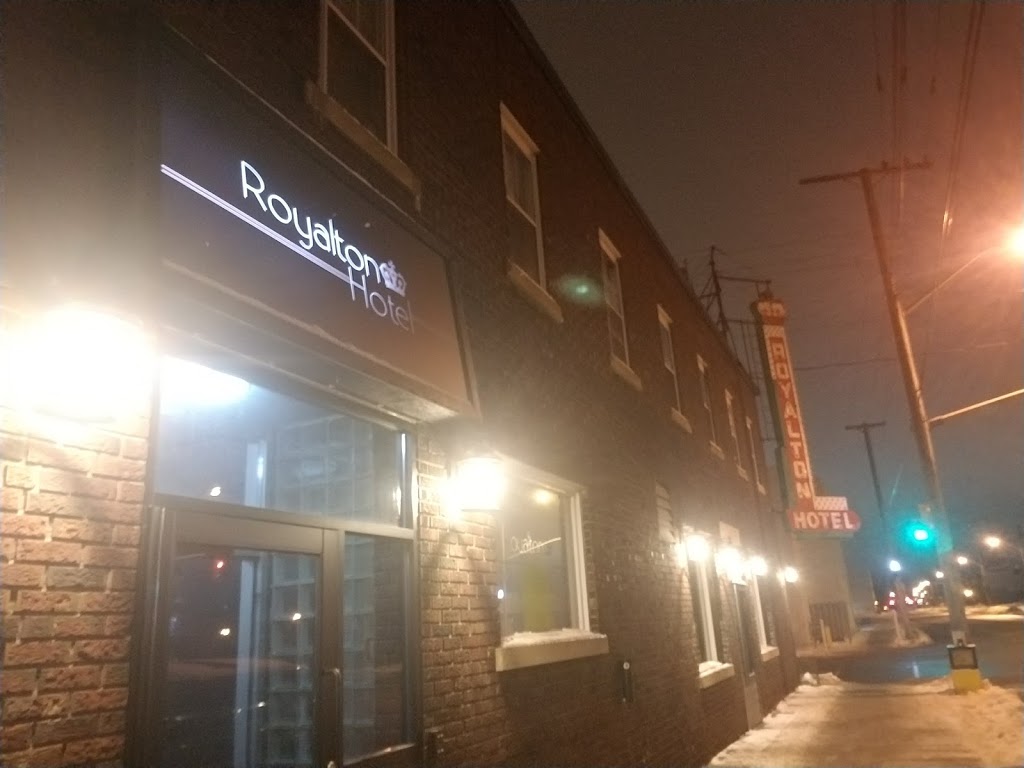Royalton Hotel | 248 Bay St, Thunder Bay, ON P7B 1R3, Canada | Phone: (807) 345-9362
