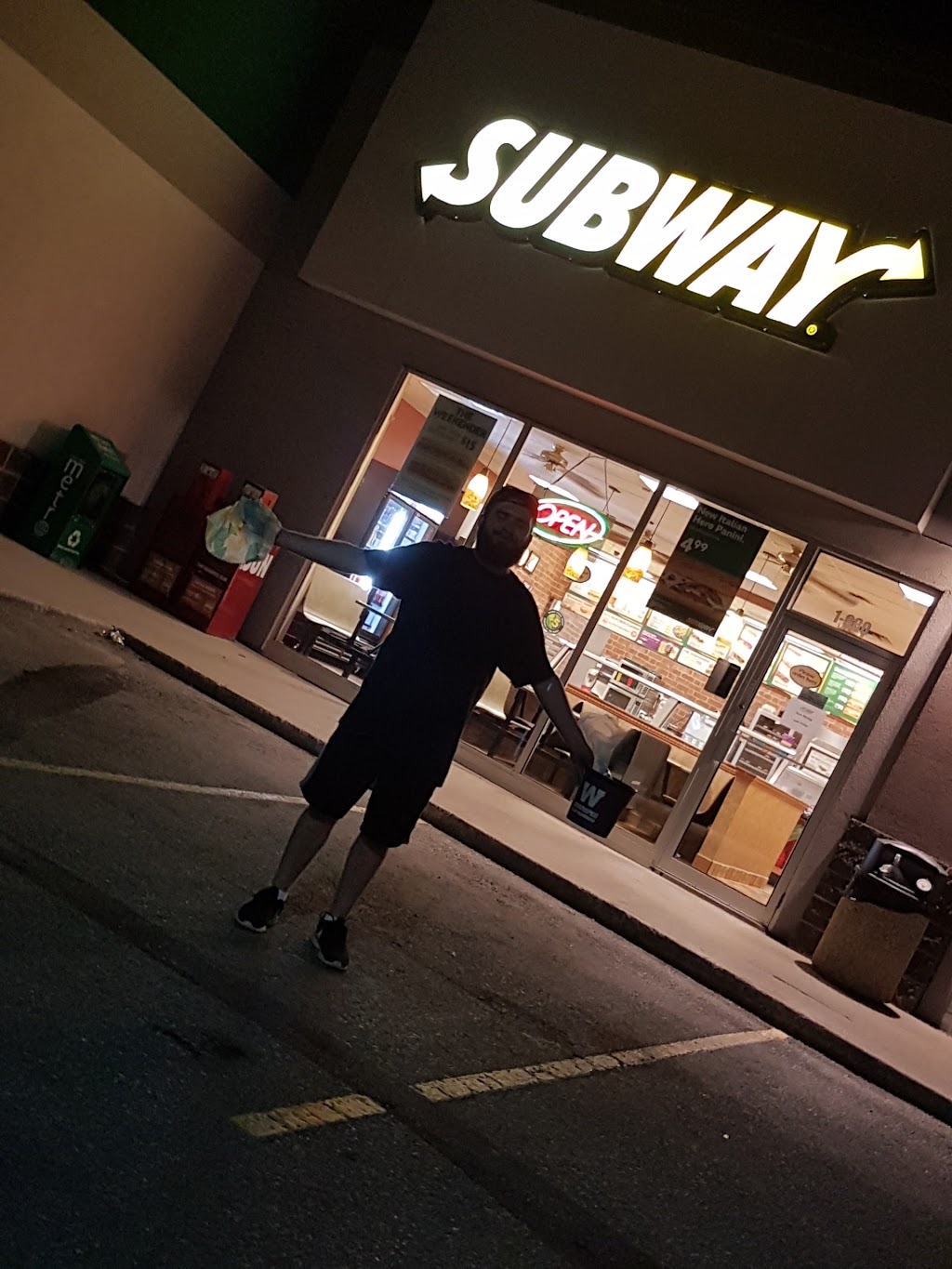 Subway | 680 St Annes Rd Unit 1B, Winnipeg, MB R2N 3S9, Canada | Phone: (204) 255-7222