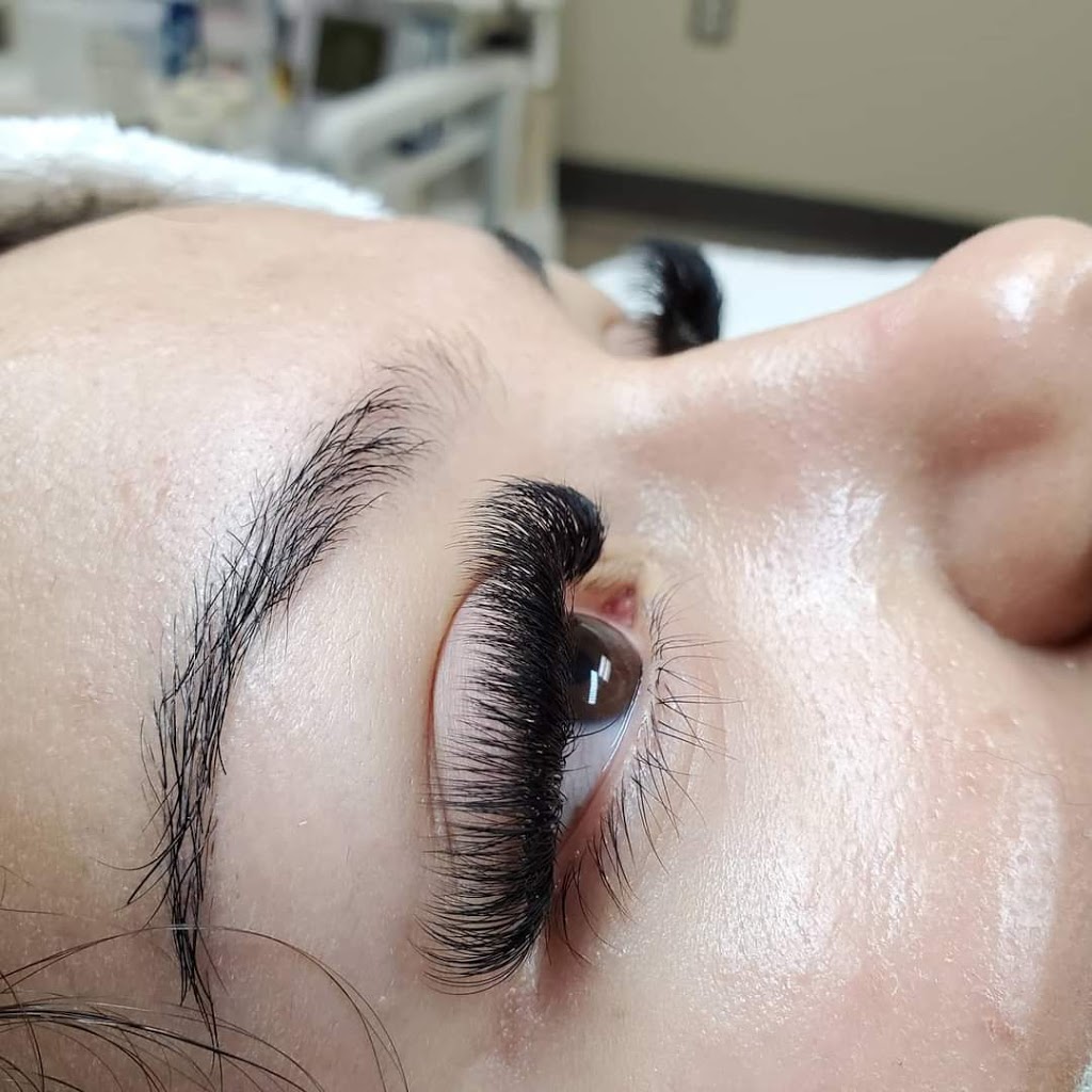 Lashed By Peyton Ashley | 433 4 St, Weyburn, SK S4H 0Y8, Canada | Phone: (306) 842-1229