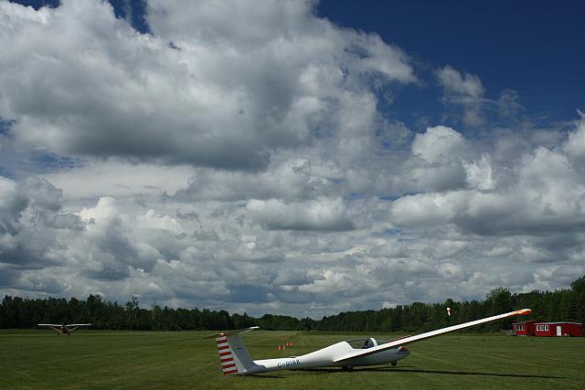 Rideau Valley Soaring School | Dilworth Rd, Kars, ON K0A 2E0, Canada | Phone: (613) 366-8208