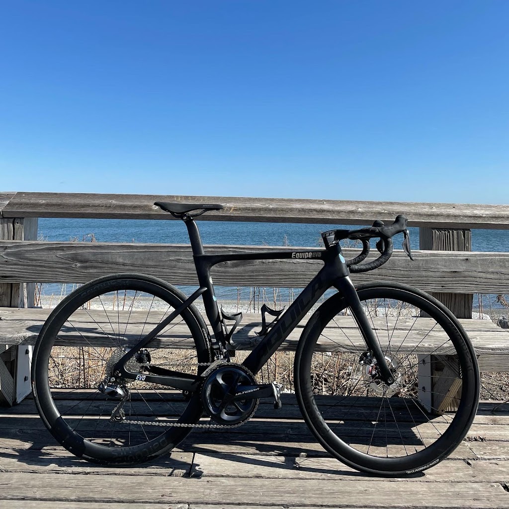 Aquila Cycles | 151 Robinson St, Oakville, ON L6J 7N3, Canada | Phone: (905) 815-2100