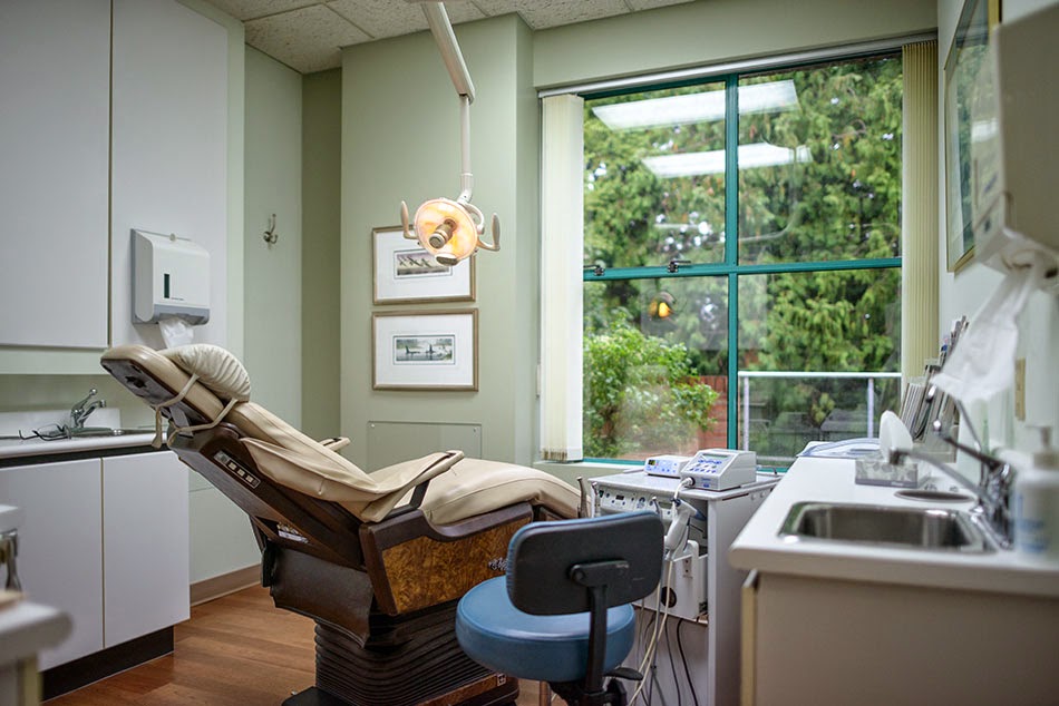 Tsawwassen Place Dental Clinic | 1530 56 St #101, Delta, BC V4L 2A8, Canada | Phone: (604) 943-7421