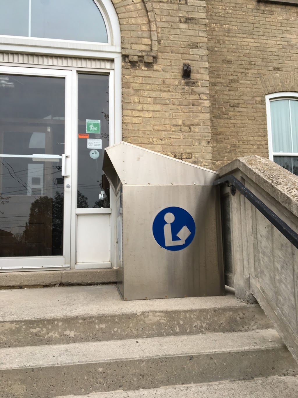 Region of Waterloo Library - Wellesley Branch Library | 1137 Henry St, Wellesley, ON N0B 2T0, Canada | Phone: (519) 656-2001