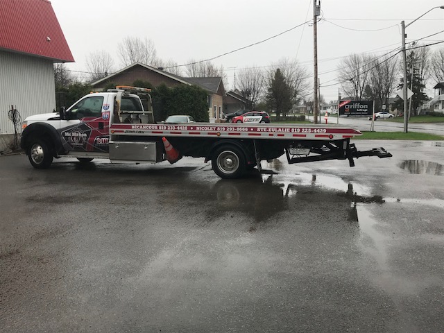CARROSSERIE MC MAHON ET FILS 1965 INC | 1A3, 1165 Rang du Petit Saint Esprit, Nicolet, QC J3T 1L8, Canada | Phone: (819) 293-8666