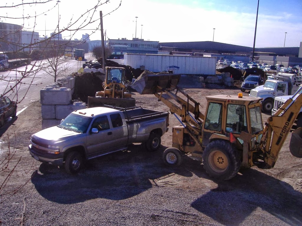 Dalton Trucking Ltd | 118 Bridge Rd, West Vancouver, BC V7P 3R2, Canada | Phone: (604) 986-6944
