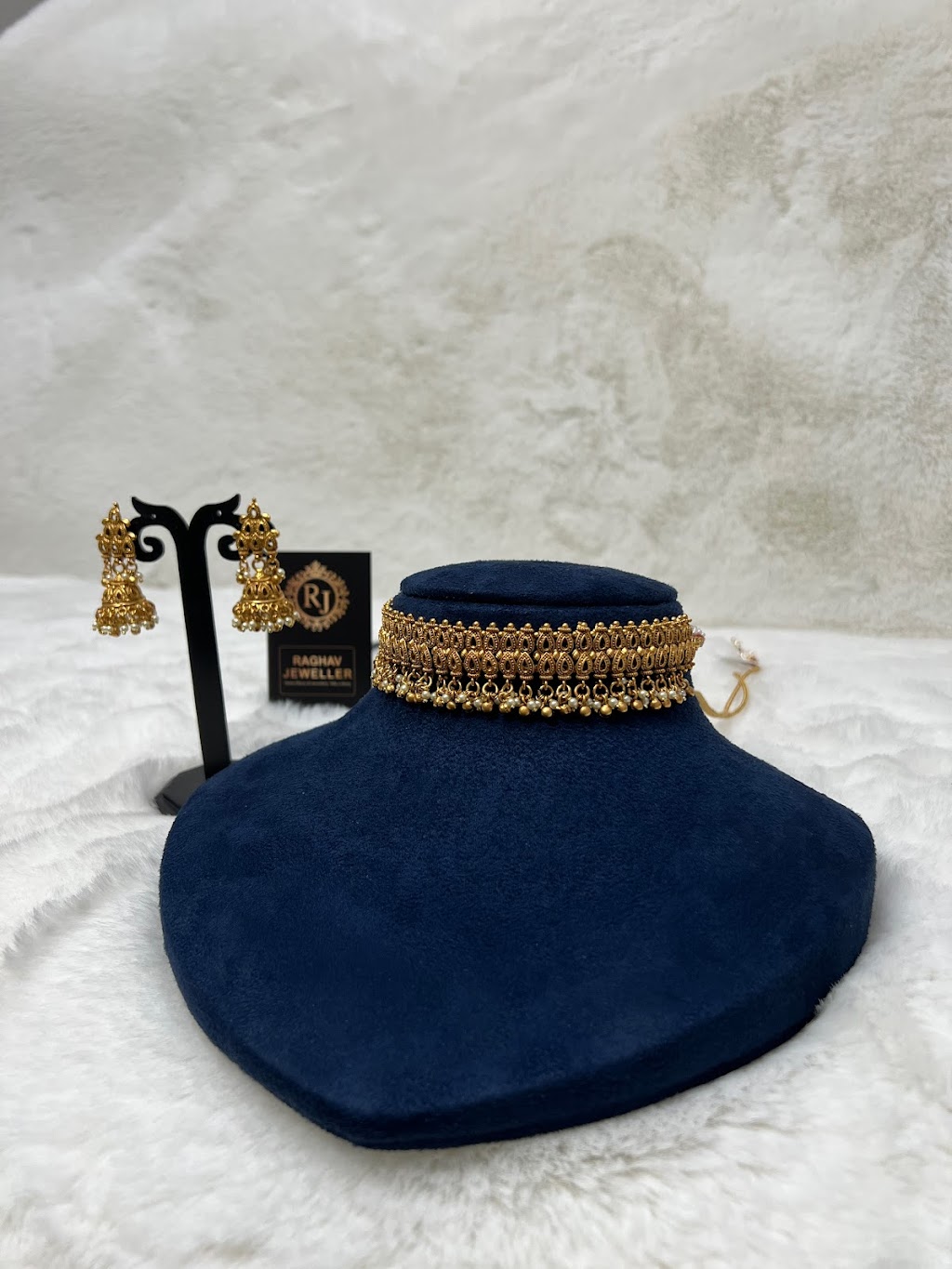 Raghav Jewellers | 11859 River Rd, Surrey, BC V3V 2V9, Canada | Phone: (778) 318-0081