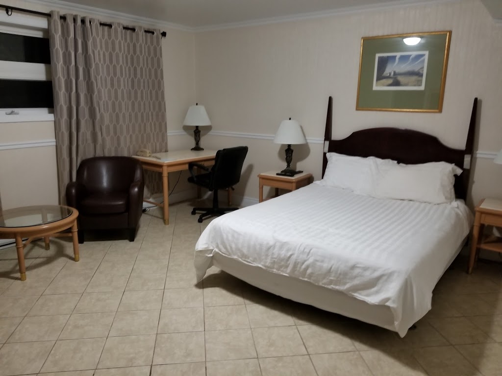 Motel Montcalm | 175 Boulevard Gréber, Gatineau, QC J8T 3R1, Canada | Phone: (819) 568-0144