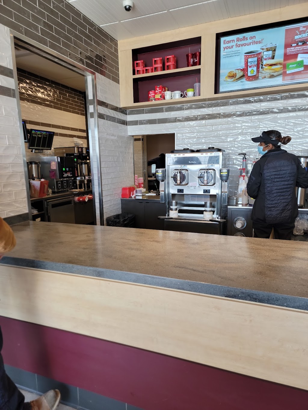 Tim Hortons | Se, 400 Barlow Trail SE, Calgary, AB T2C 5S5, Canada | Phone: (587) 956-7866