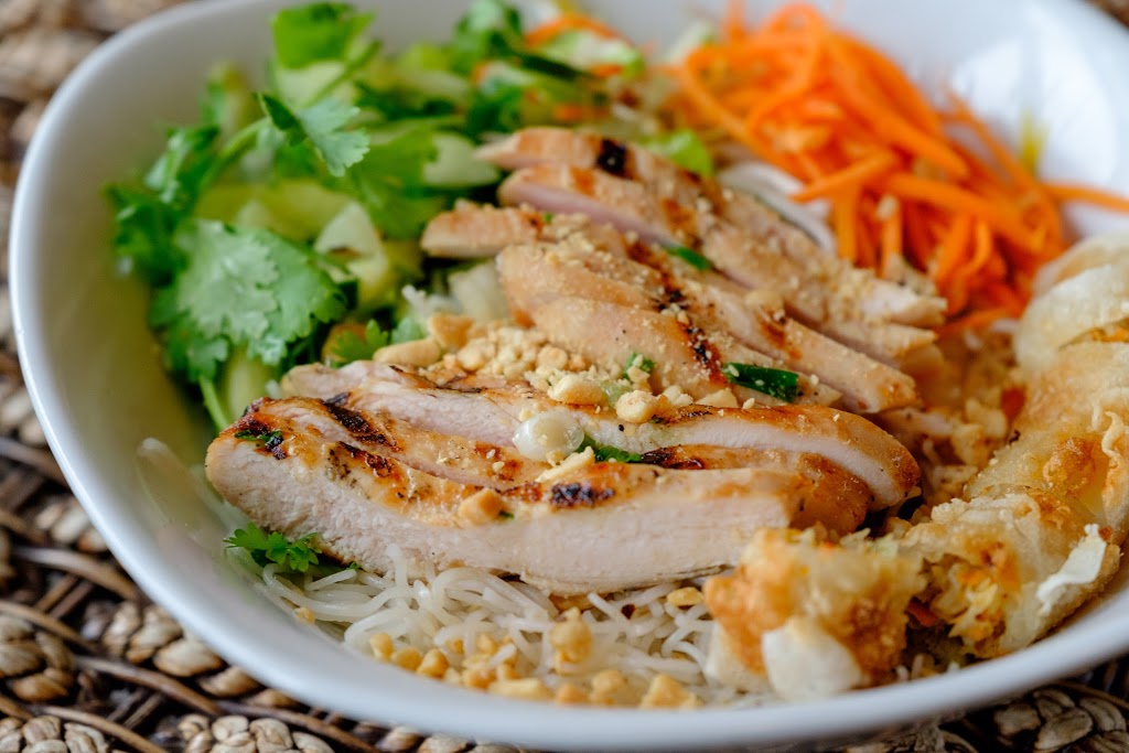 Viet Thai Bistro | 15566 McIvor Blvd SE, Calgary, AB T2Z 4R5, Canada | Phone: (403) 453-2222