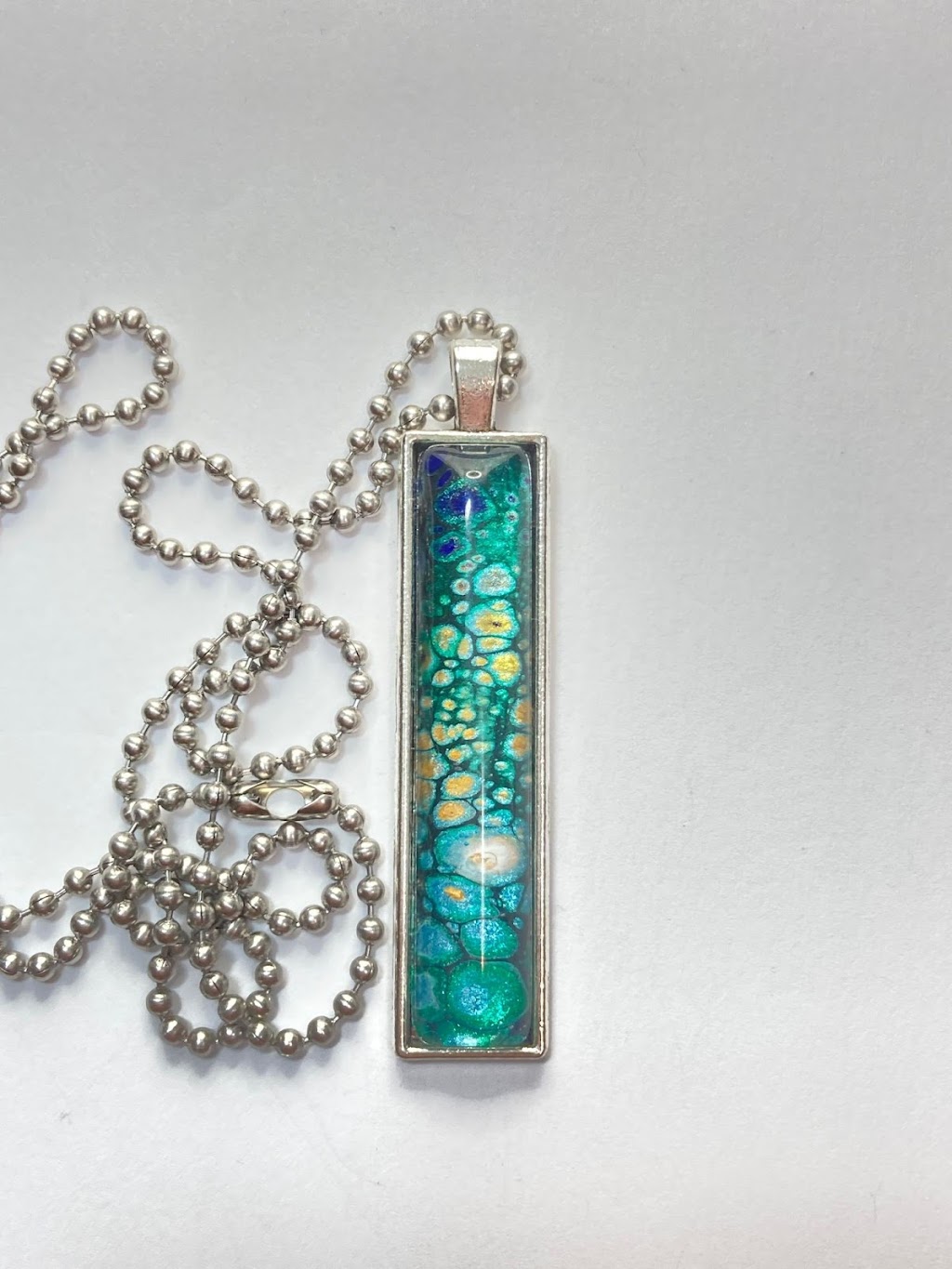 Artzi Stuff | 2 Church St, Nanaimo, BC V9R 5H4, Canada | Phone: (250) 716-8989