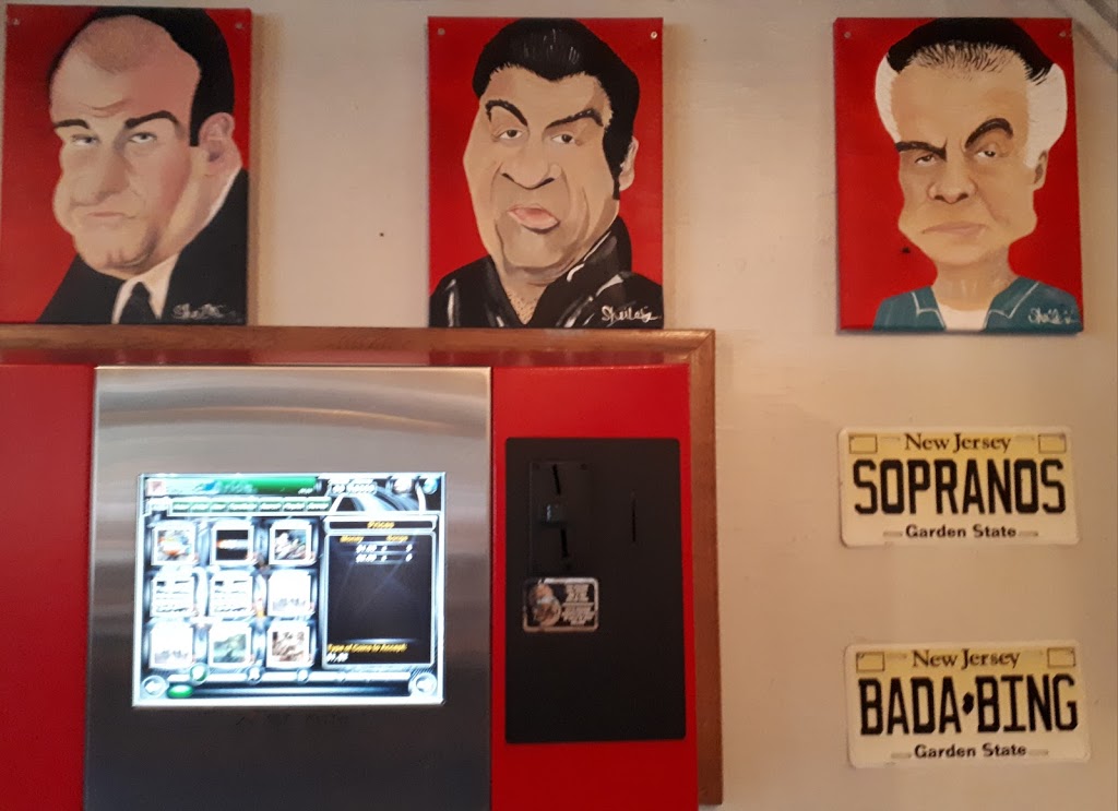 Wobbly Scotsmen | 309 Crockett St, Hamilton, ON L8V 1H6, Canada | Phone: (905) 389-8224