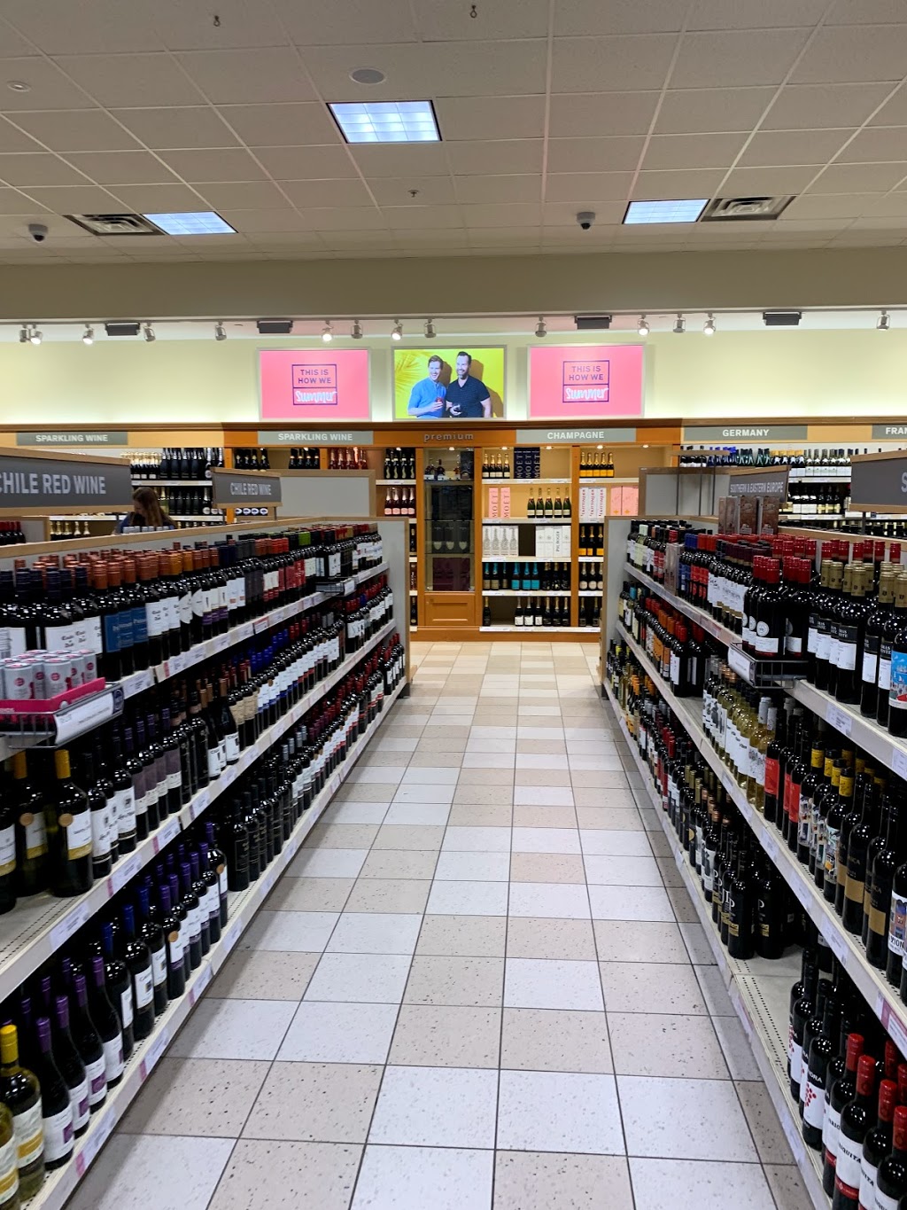LCBO | 251 Oak Walk Dr, Oakville, ON L6H 6M3, Canada | Phone: (905) 257-6300