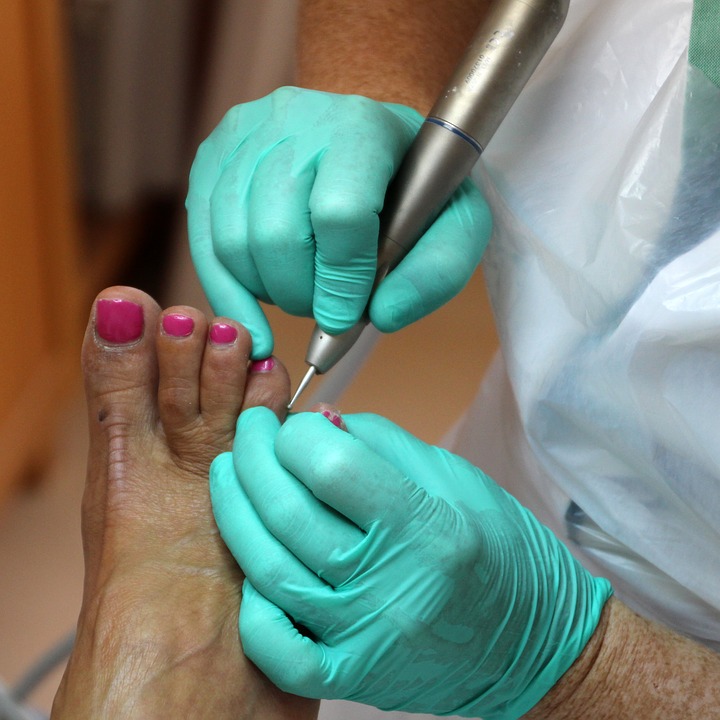 Francine Lebel - Infirmière auxiliaire en soins podologiques | 3110 Avenue Malo, Brossard, QC J4Y 1B5, Canada | Phone: (514) 638-0157