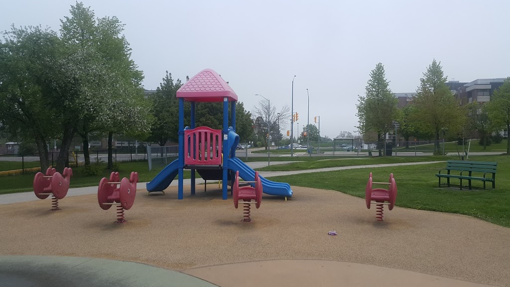 Clarkson Community Centre Playground | 2455 Truscott Dr, Mississauga, ON L5J 2B3, Canada