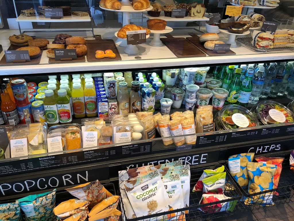 Starbucks | 6390 Bay St #3, West Vancouver, BC V7W 2G9, Canada | Phone: (604) 913-3477