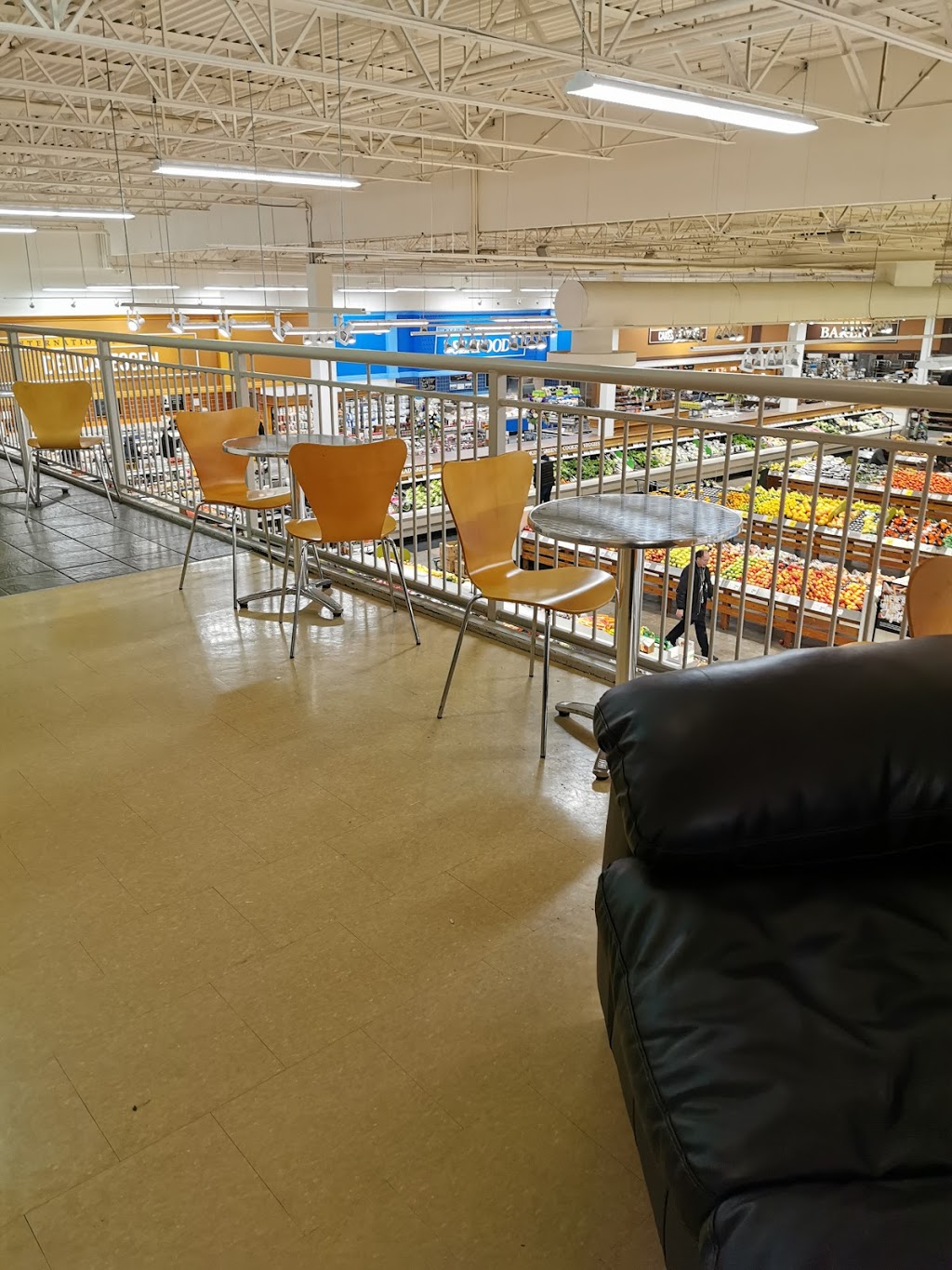 Starbucks | Zehrs, 1045 Paisley Rd, Guelph, ON N1K 1X6, Canada | Phone: (519) 826-0080