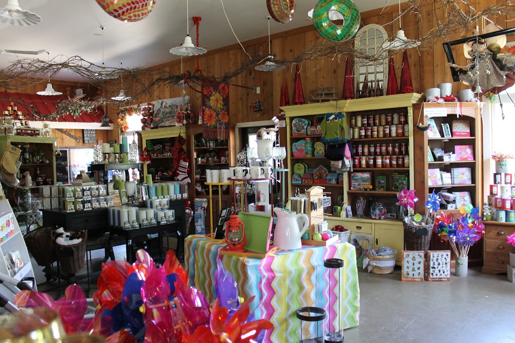 Apple Land Station | 329 Richmond St, Thorndale, ON N0M 2P0, Canada | Phone: (519) 268-7794