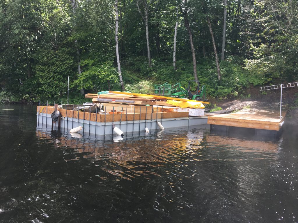 Cottage Barge Inc. | 1760 Ravenscliffe Rd, Huntsville, ON P1H 2J2, Canada | Phone: (705) 783-9499