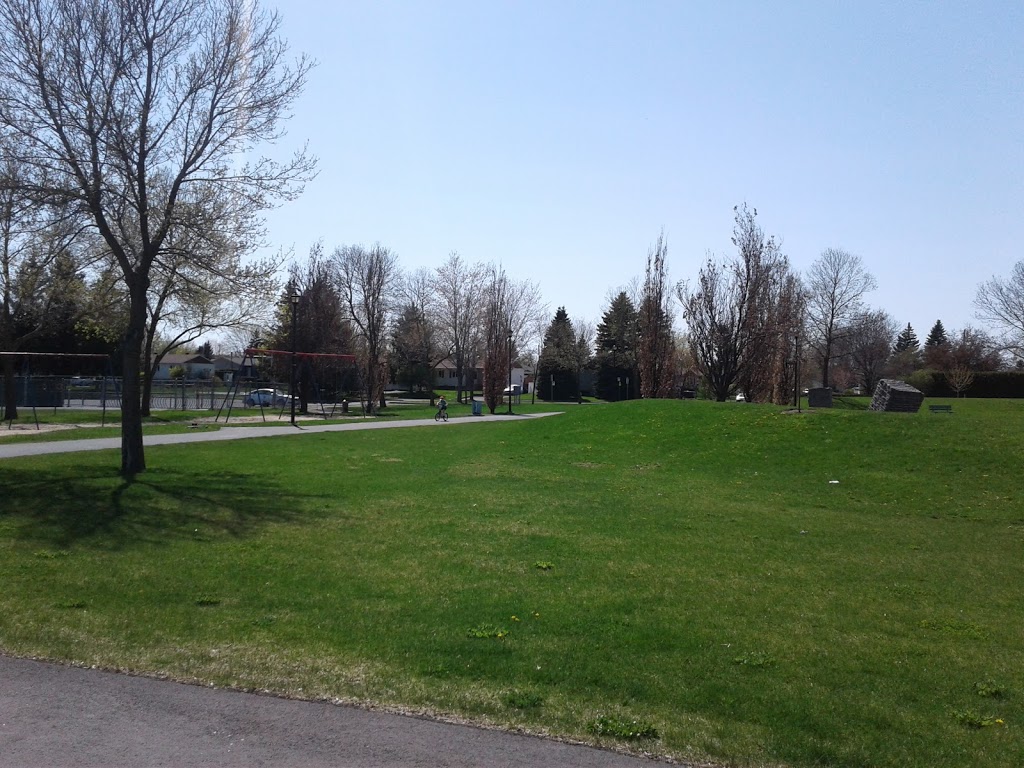 Parc du Moulin | 1480 Rue du Moulin, Sainte-Julie, QC J3E 1V1, Canada