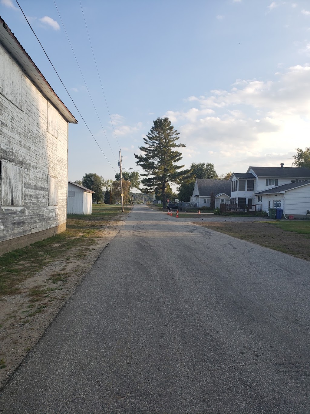 Gavans Hotel | 1157 Rue de Clarendon, Quyon, QC J0X 2V0, Canada | Phone: (819) 458-2354