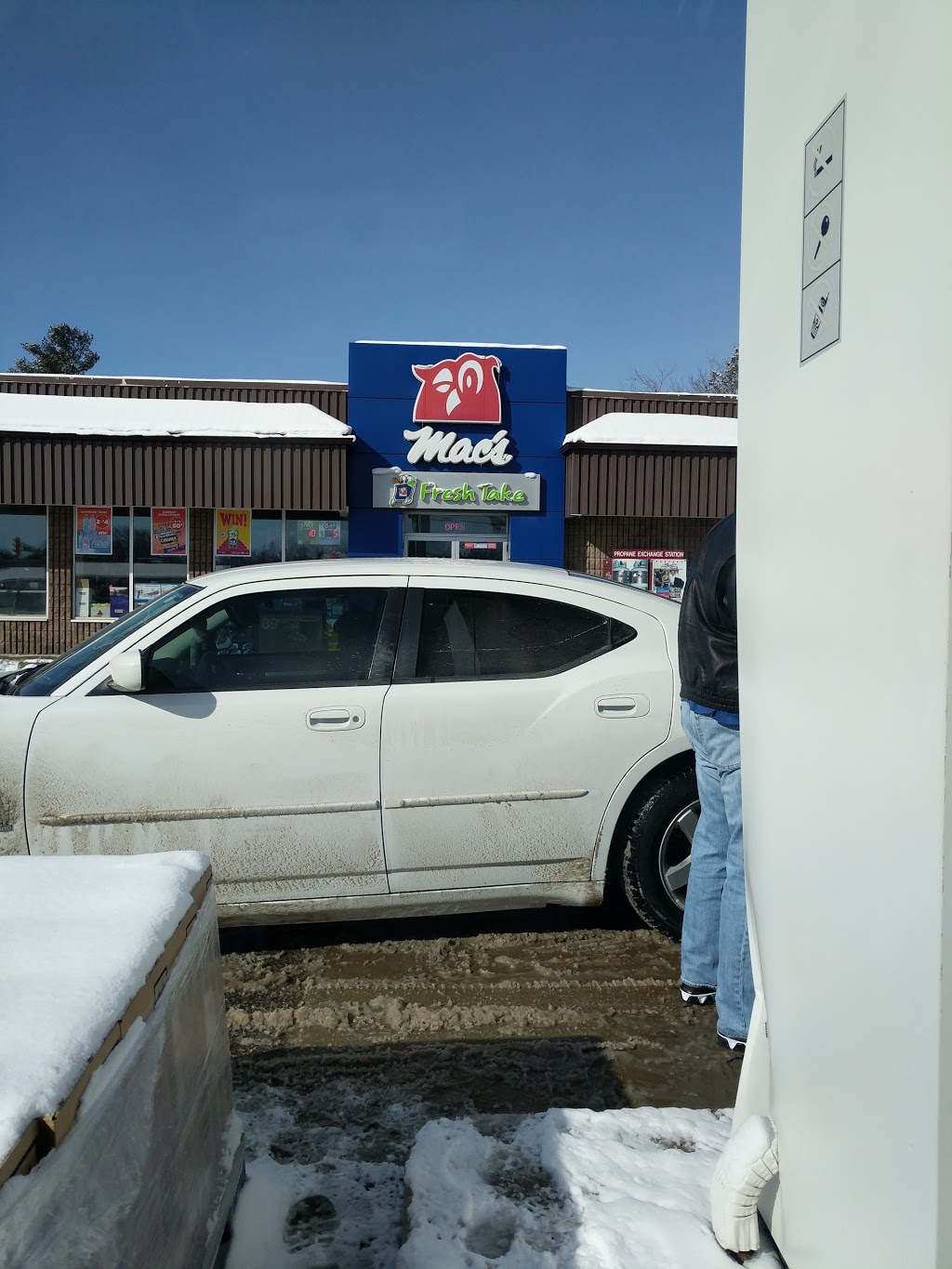Macs | 139 Mill St, Angus, ON L0M 1B2, Canada | Phone: (705) 424-1030