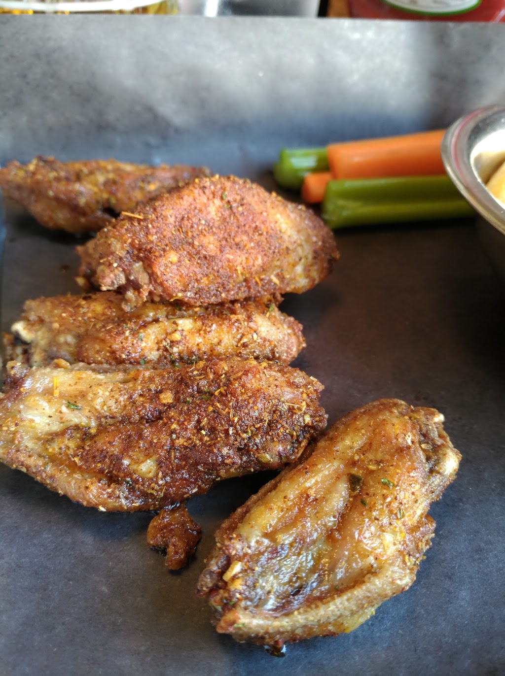 Legends Tavern | 600 Talbot St, St Thomas, ON N5P 1C7, Canada | Phone: (519) 637-1567