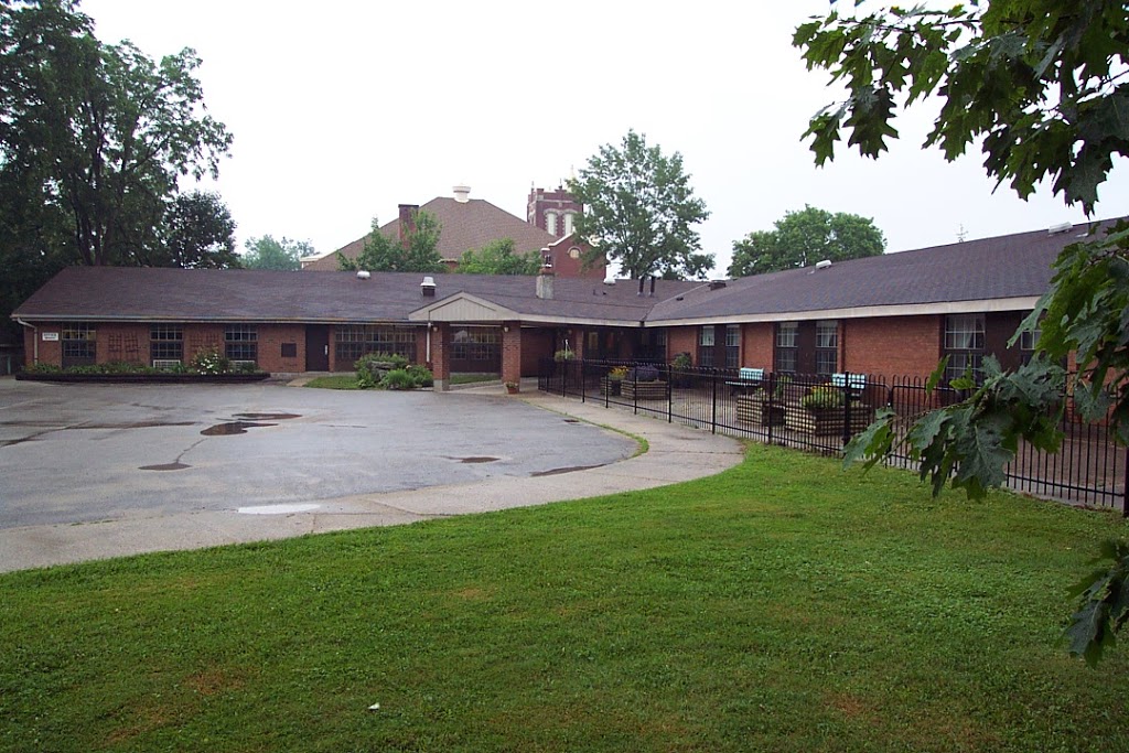 Extendicare Maples Long-Term Care Home | 500 Mandalay Dr, Winnipeg, MB R2P 1V4, Canada | Phone: (204) 632-8570