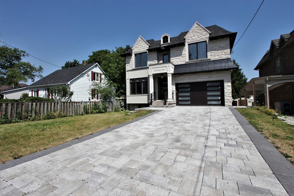 OMOTEAM Aurora office - Remax hallmark | 15004 Yonge St, Aurora, ON L4G 1M6, Canada | Phone: (416) 400-1239