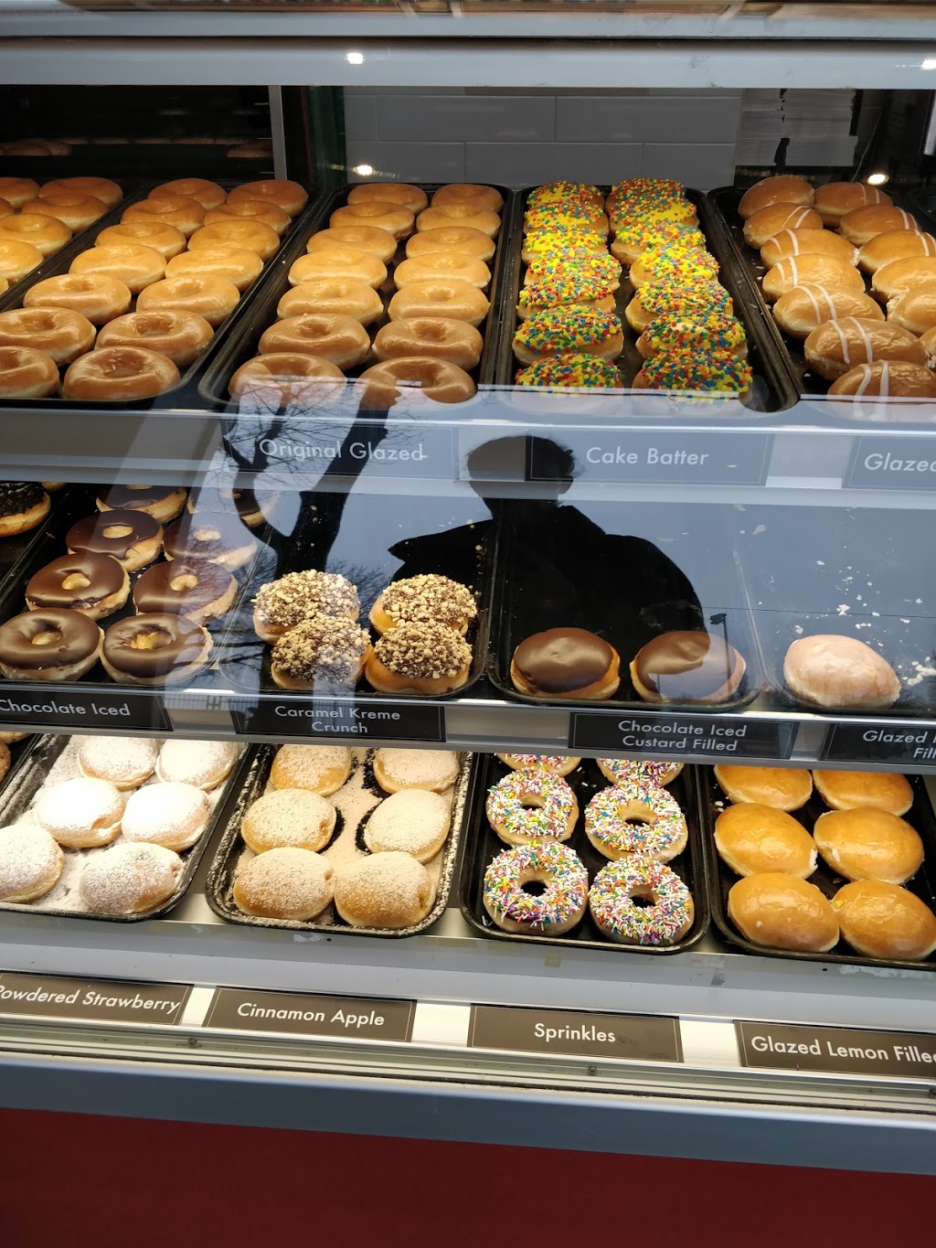 Krispy Kreme Doughnuts | bakery | 215 Harbord St, Toronto, ON M5S 1H6, Canada | 6473518911 OR +1 647-351-8911