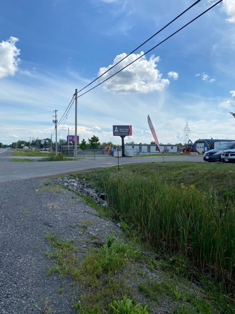 AIM Recycling Ottawa South | 6638 Bank St, Metcalfe, ON K0A 2P0, Canada | Phone: (613) 228-9380