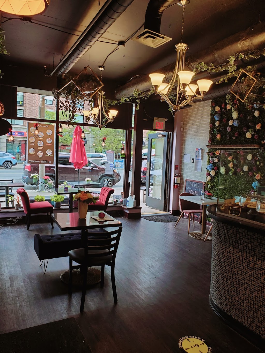 Romeo and Juliet Dolce con Caffe | 2721 Yonge St, Toronto, ON M4N 2H8, Canada | Phone: (647) 685-2505