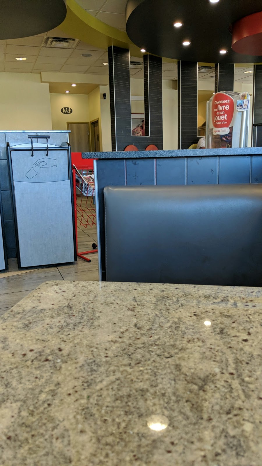 McDonalds | 8000 Avenue des Églises, Charny, QC G6X 1X4, Canada | Phone: (418) 832-2962