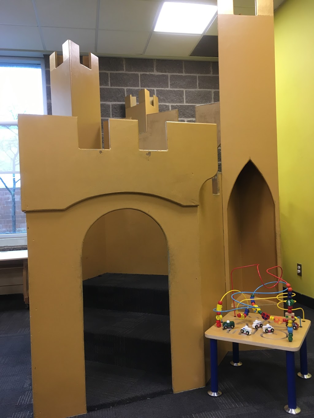 Guelph Public Library - West End | 21 Imperial Rd S, Guelph, ON N1K 1X3, Canada | Phone: (519) 829-4403