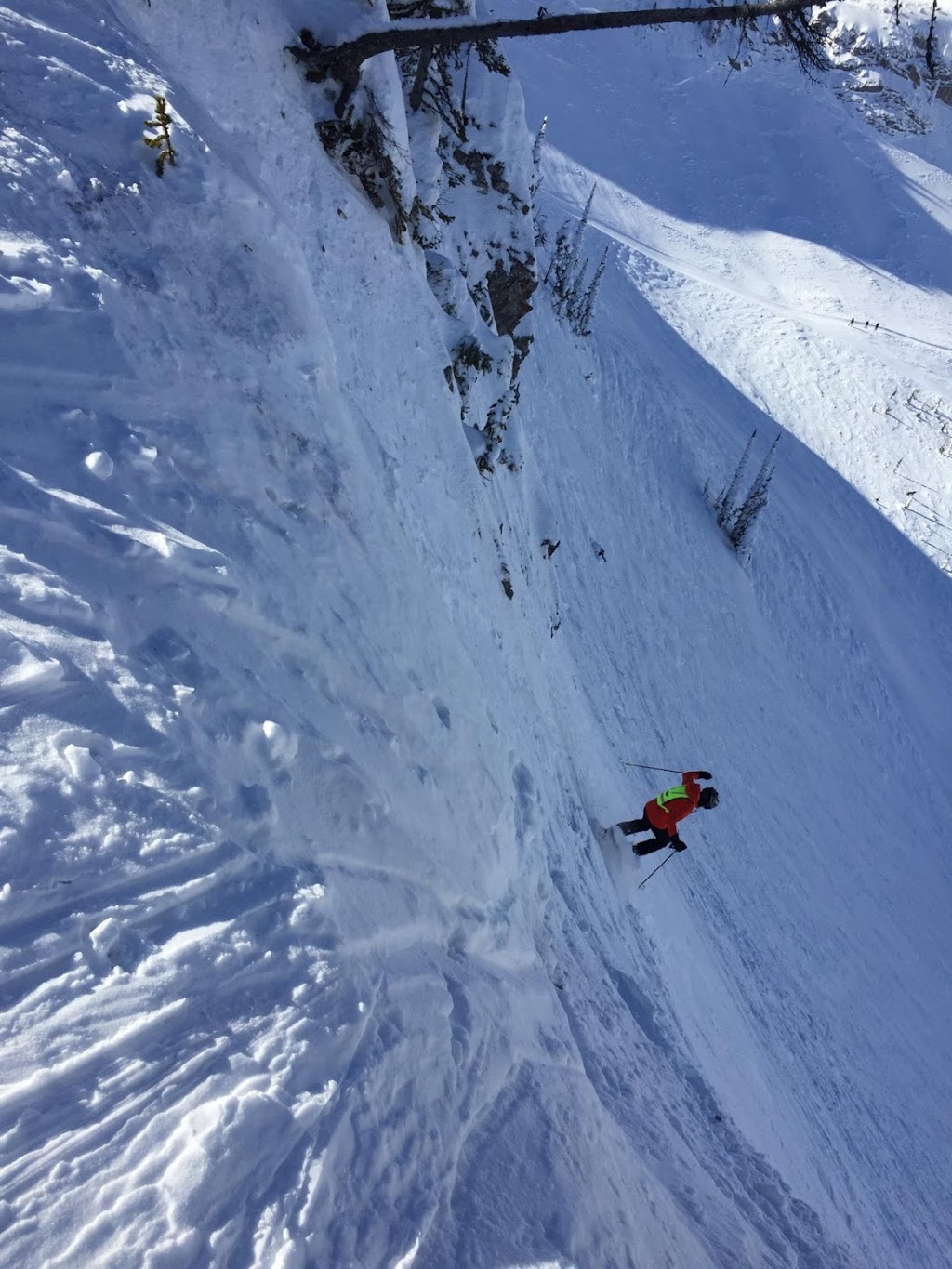 Canadian Powder Tours Lodge | 1410 McDonald Ave, Fernie, BC V0B 1M1, Canada | Phone: (250) 423-3019