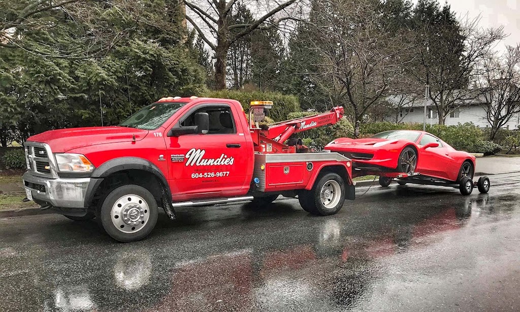 Mundies Towing & Recovery Delta | 9341 Ladner Trunk Rd, Delta, BC V4K 3N3, Canada | Phone: (604) 298-1733