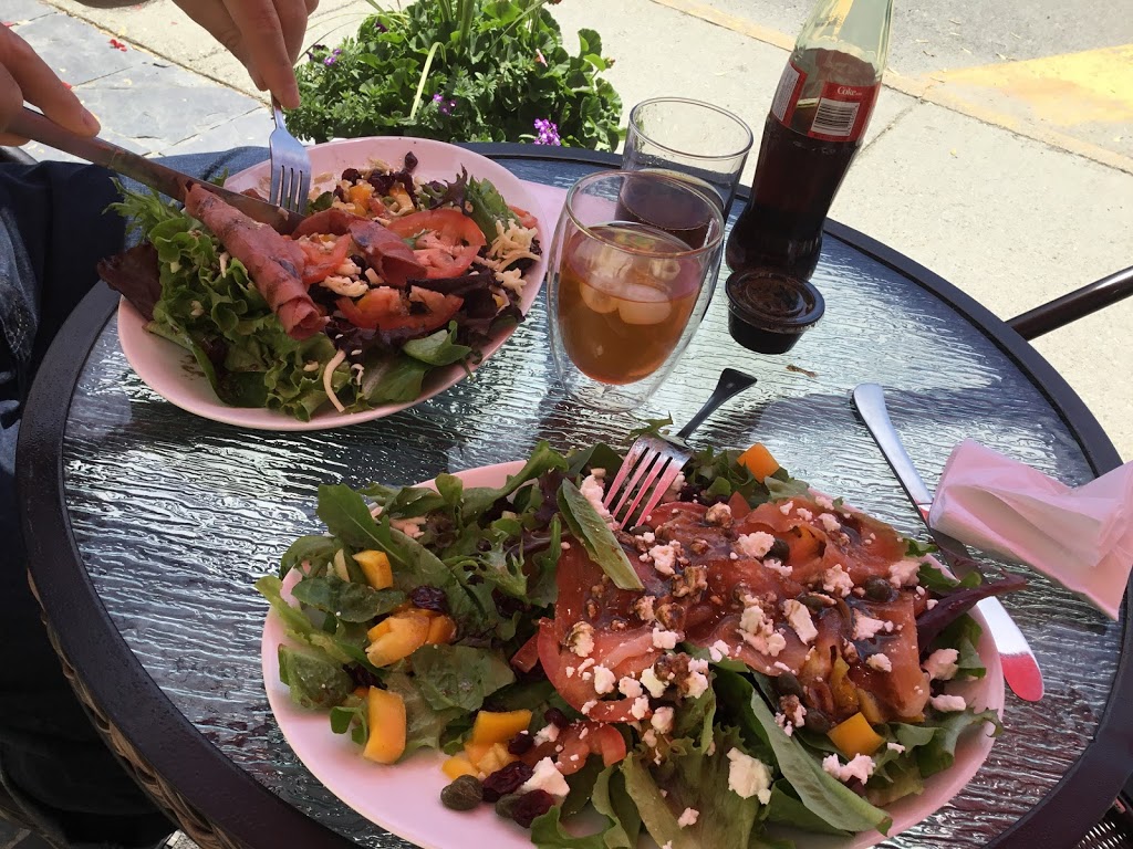 Café Folies | 1105 Rue Main, Ayers Cliff, QC J0B 1C0, Canada | Phone: (819) 200-0677